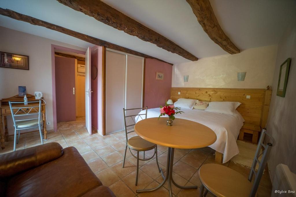 Chambre D'Hotes La Source Aveyron Saint-André-de-Najac Exterior foto